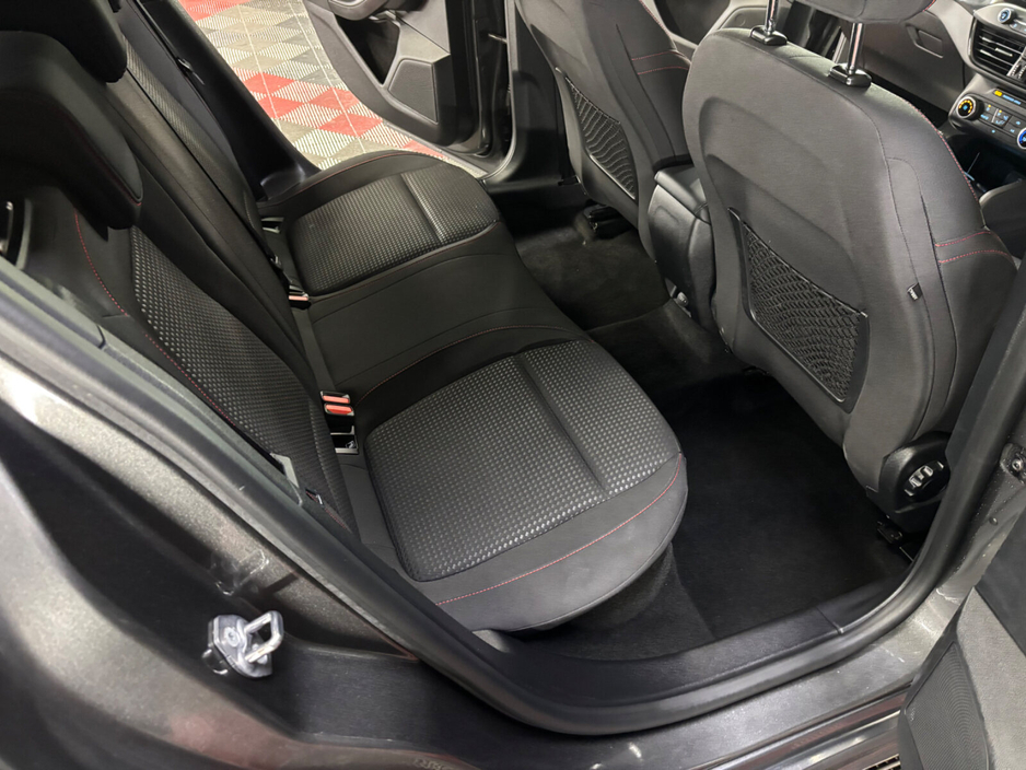 2021 Ford Focus - image 11