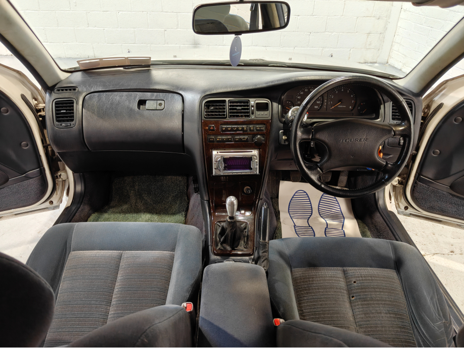 1993 Toyota Chaser - image 11