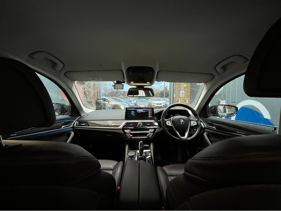 2020 BMW 5 Series €32950 2020 BMW 530E LUXURY EDITION JOY+ 2.0 AUTOMATIC / CRUISE CONTROL / 360° PARKING CAMERA / ELECTRIC MEMORY & HEATED SEATS / HEATED REAR SEATS / AMBIENT LIGHTS €32,950