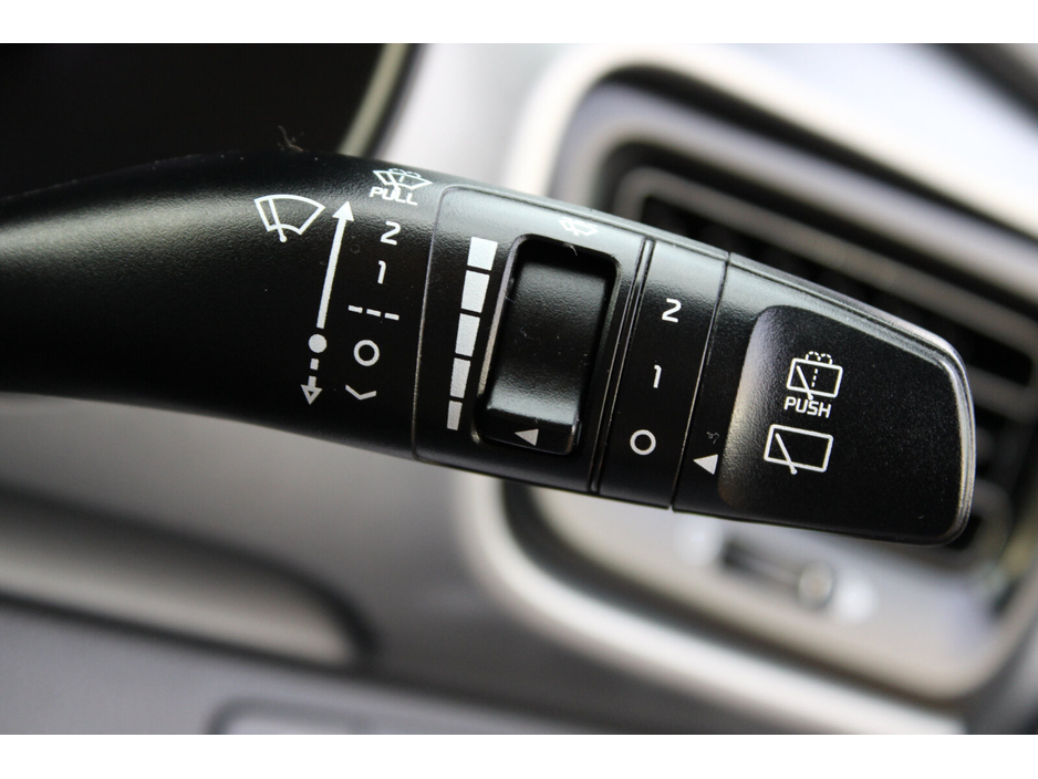 2019 Kia Stonic - image 25