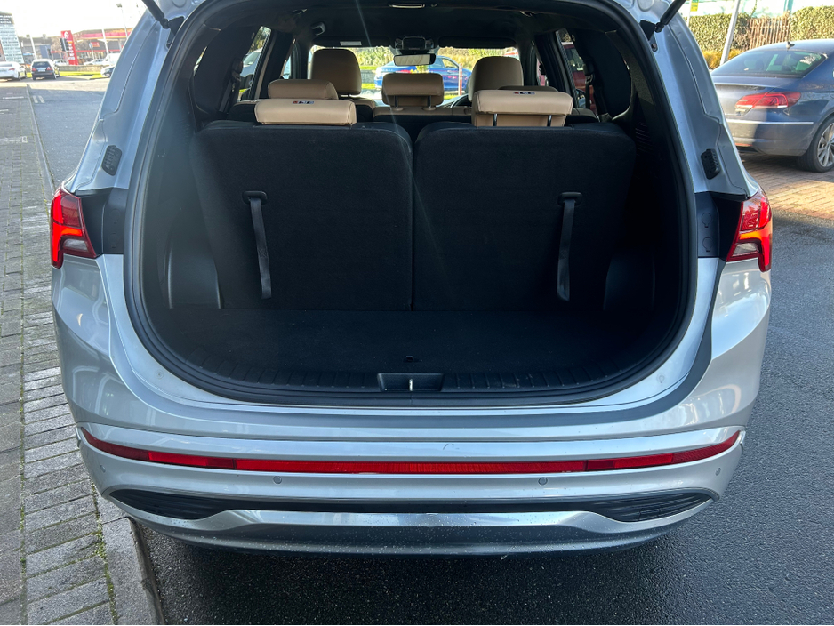 2022 Hyundai Santa Fe - image 16