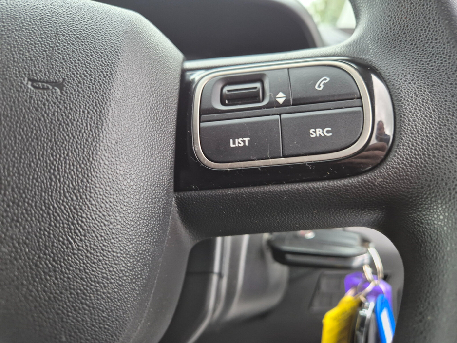 2023 Fiat Doblo - image 10