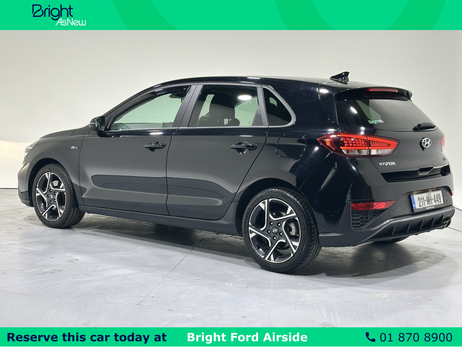 2021 Hyundai i30 - image 10