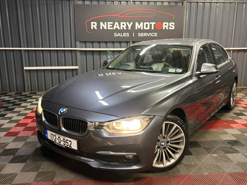 2017 BMW 3 Series - image 8