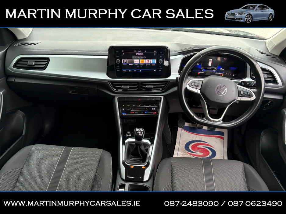 2023 Volkswagen T-Roc - image 11