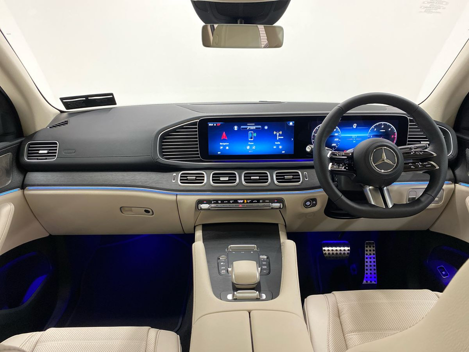 2026 Mercedes-Benz GLS - image 2
