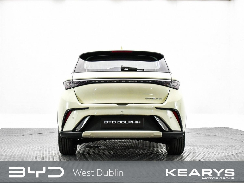 2026 BYD Dolphin - image 4