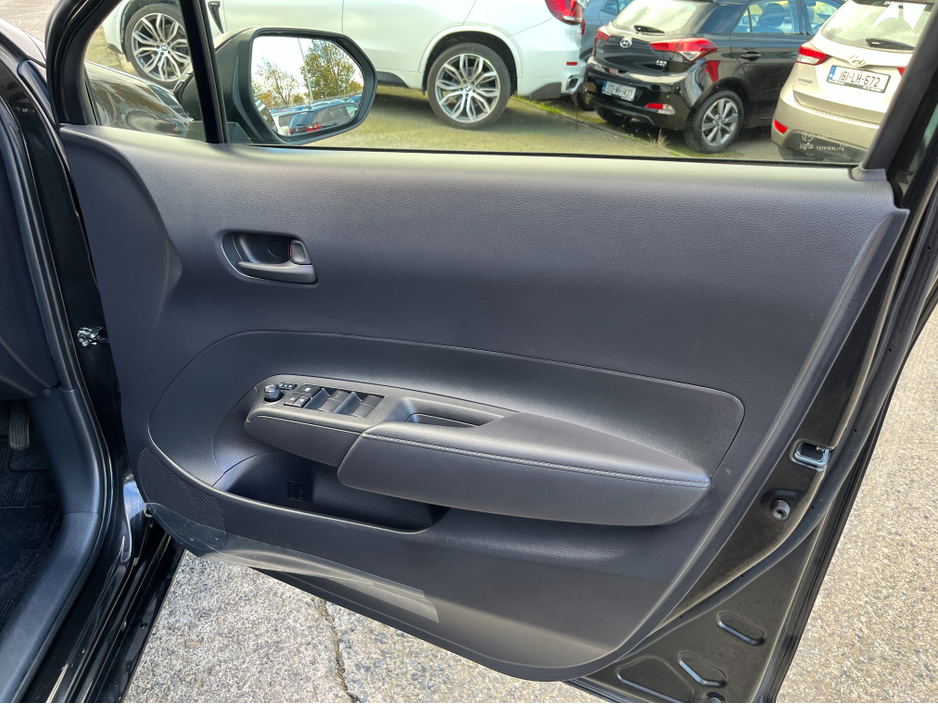 2021 Toyota Aqua AUTOMATIC HYBRID 1.5 PETROL //ADAPTIVE CRUISE CONTROL//CARPLAY//KEYLESS ENTRY//REVERSE CAMERA// €16,950