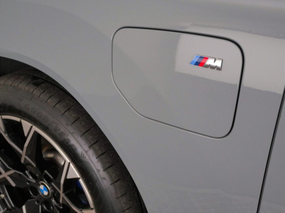 2025 BMW X3 - image 27