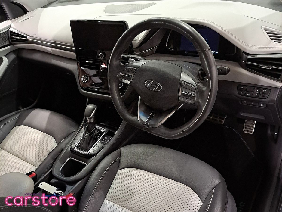2020 Hyundai Ioniq - image 15