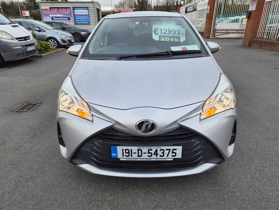 2019 Toyota Vitz - image 8