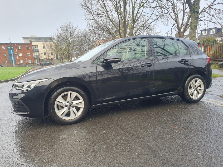 2023 Volkswagen Golf 1.0 eTSI MHE MHEV 110HP €24,995