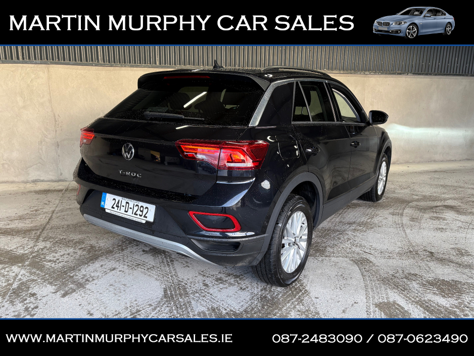 2024 Volkswagen T-Roc - image 8