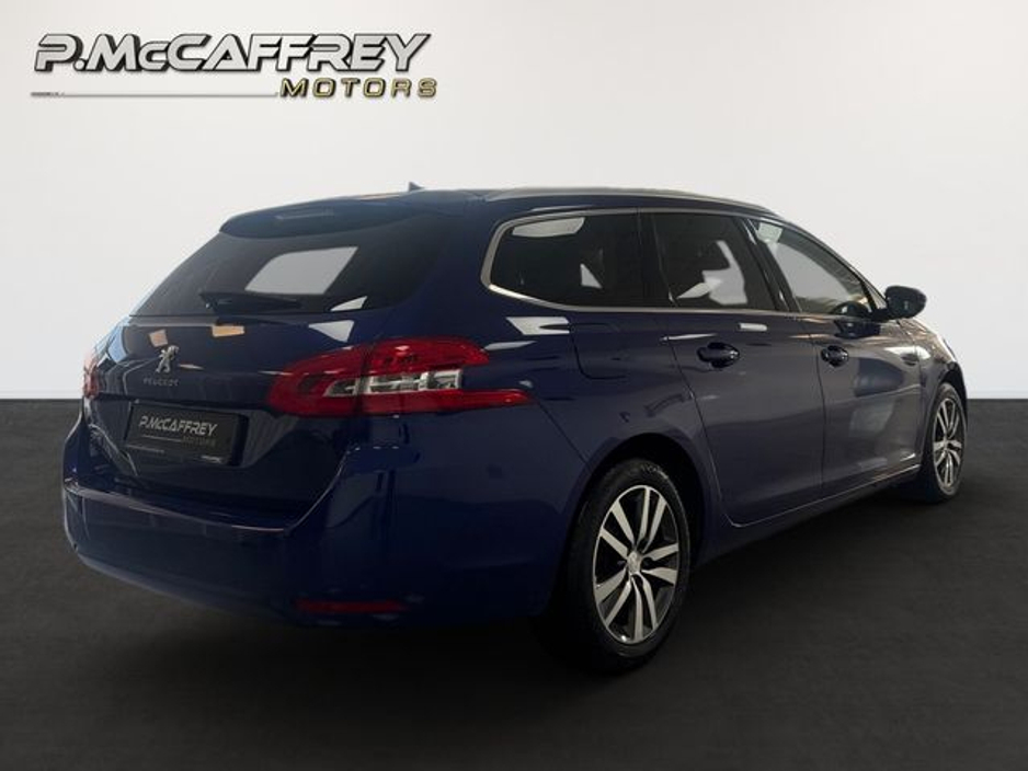 2020 Peugeot 308 - image 5