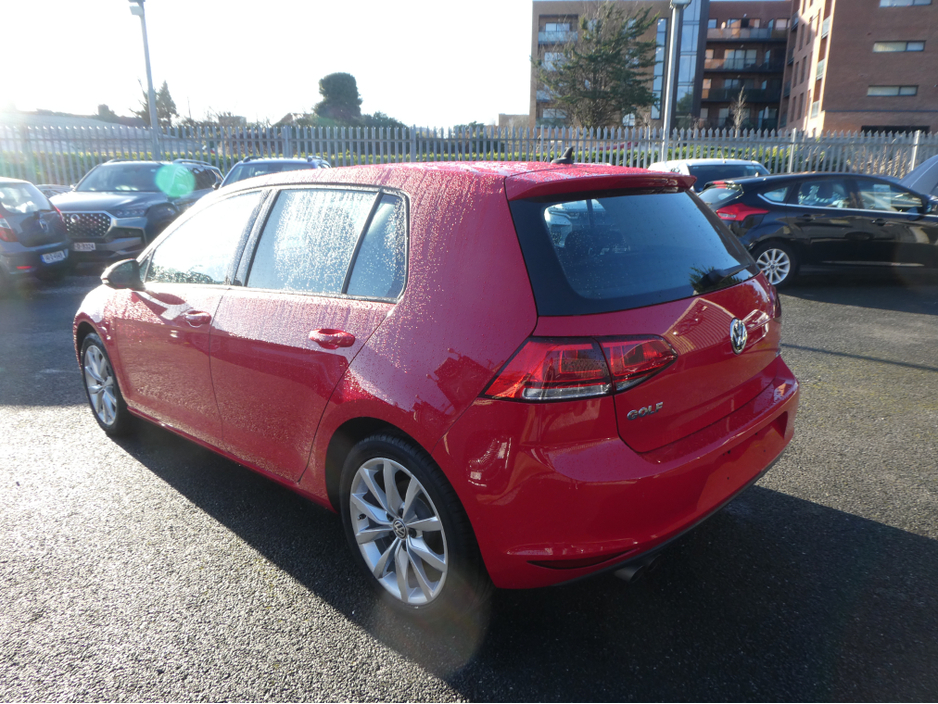 2015 Volkswagen Golf TSI Bluemotion €13,950