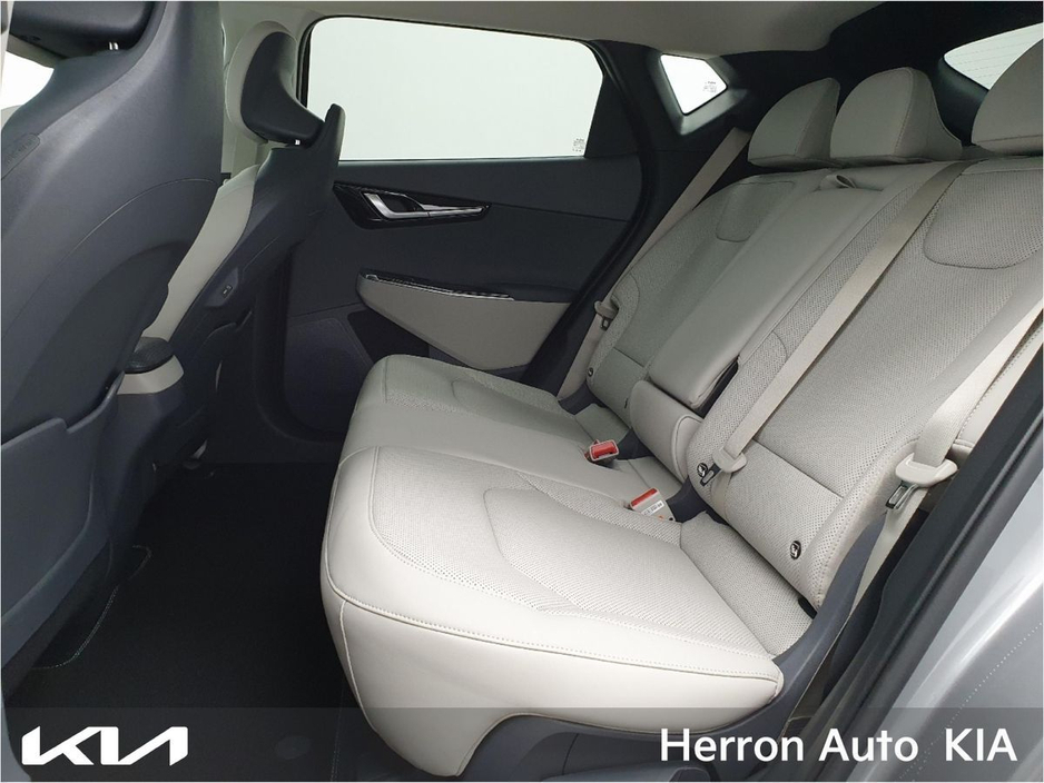 2023 Kia EV6 - image 12