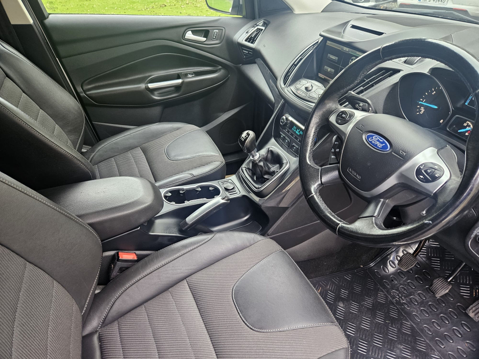 2016 Ford Kuga - image 17