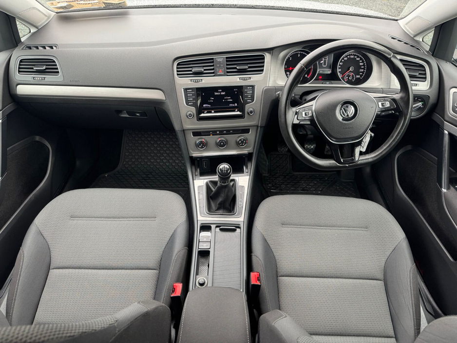 2016 Volkswagen Golf - image 9