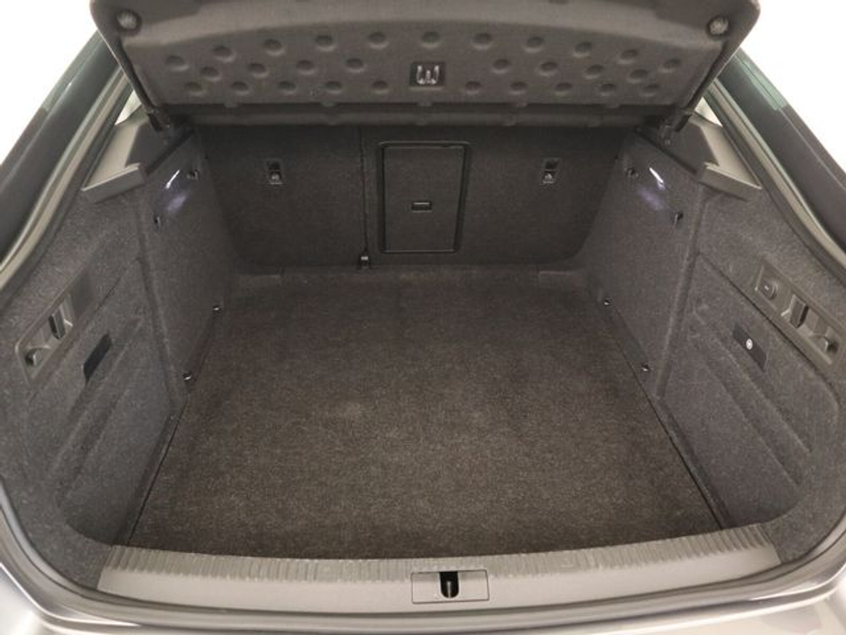 2023 Skoda Superb  €27,850