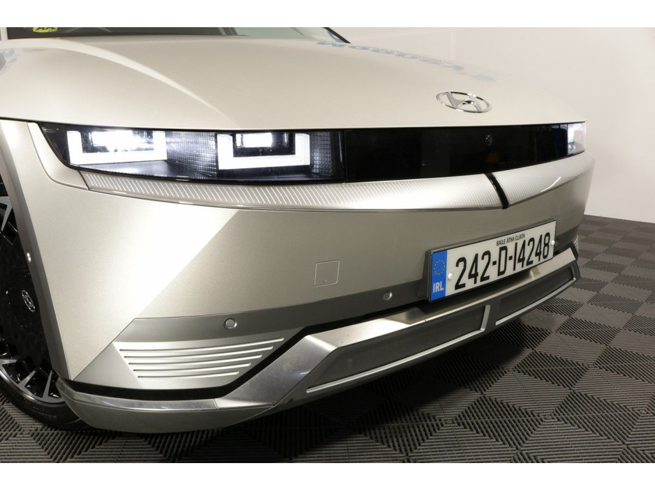 2024 Hyundai Ioniq 5 - image 3