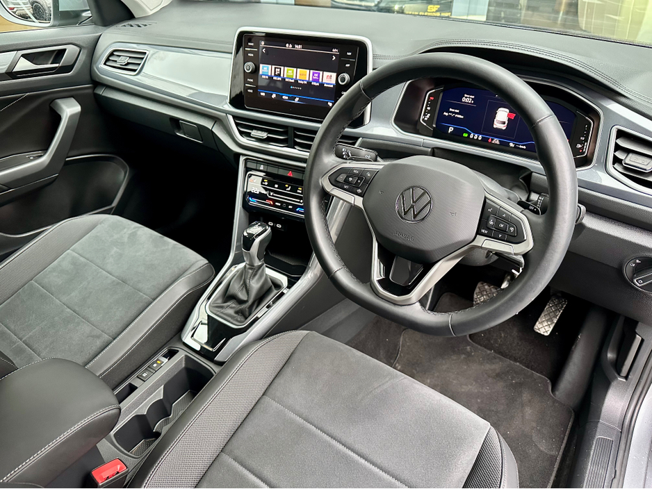 2023 Volkswagen T-Roc ++JUST 6K KML++ STYLE 1.5 TSI D7F 150HP €34,950