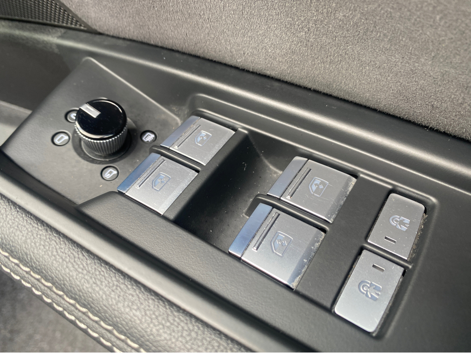 2022 Audi e-tron - image 28