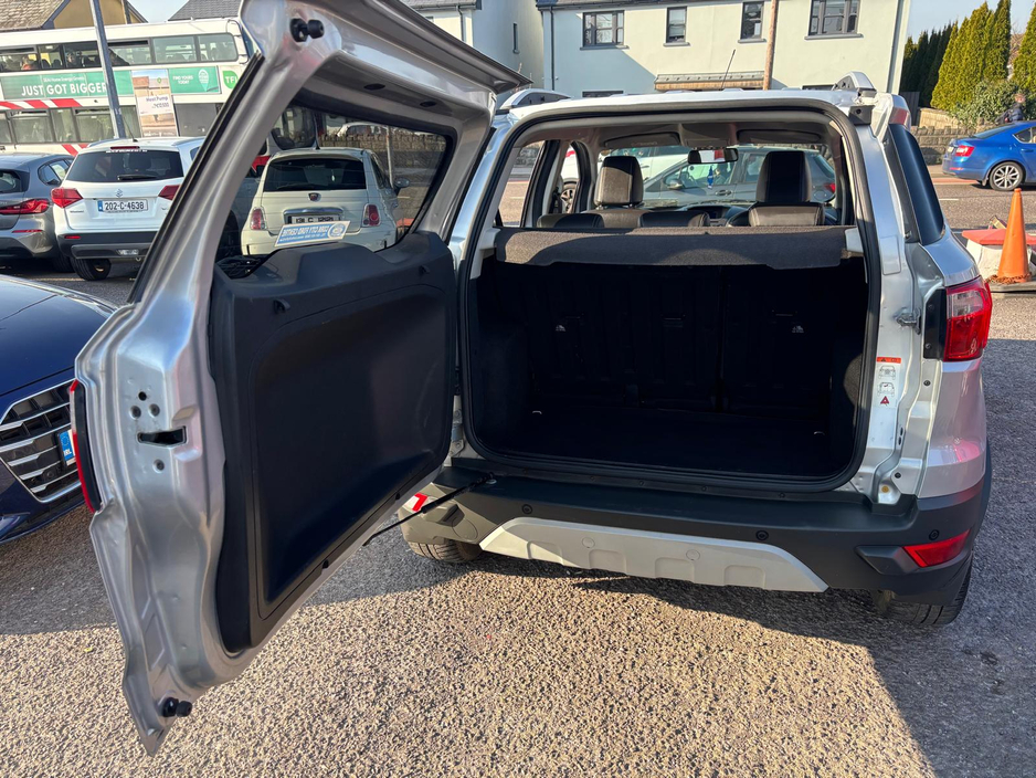 2017 Ford Ecosport - image 11