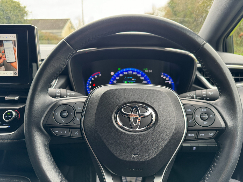 2022 Toyota Corolla 1.8 Hybrid Luna Sport Hatchback €26,950