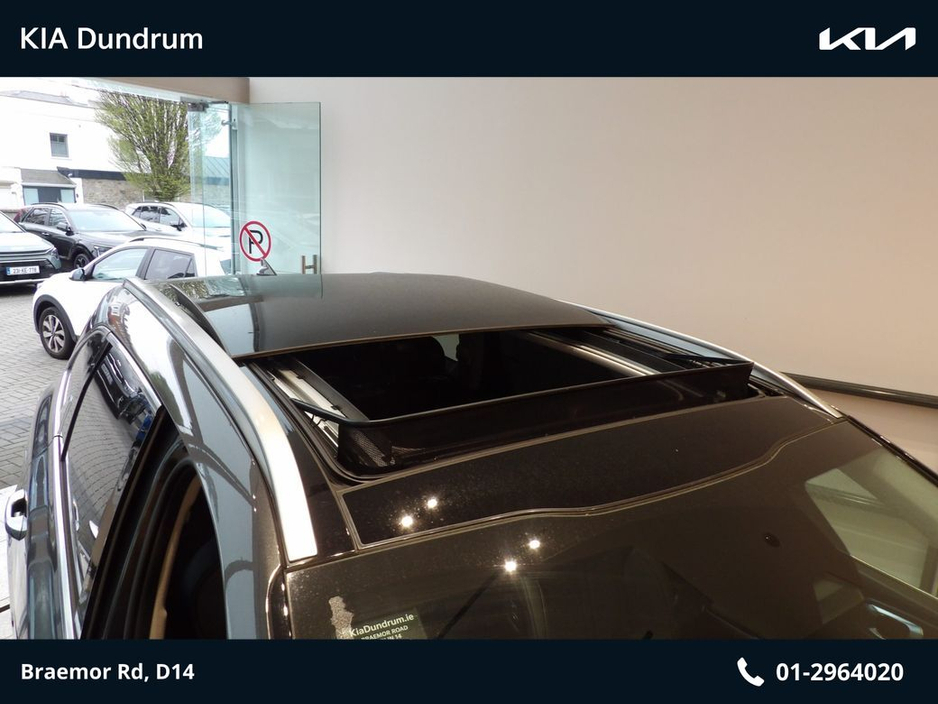 2025 Kia Sorento - image 13