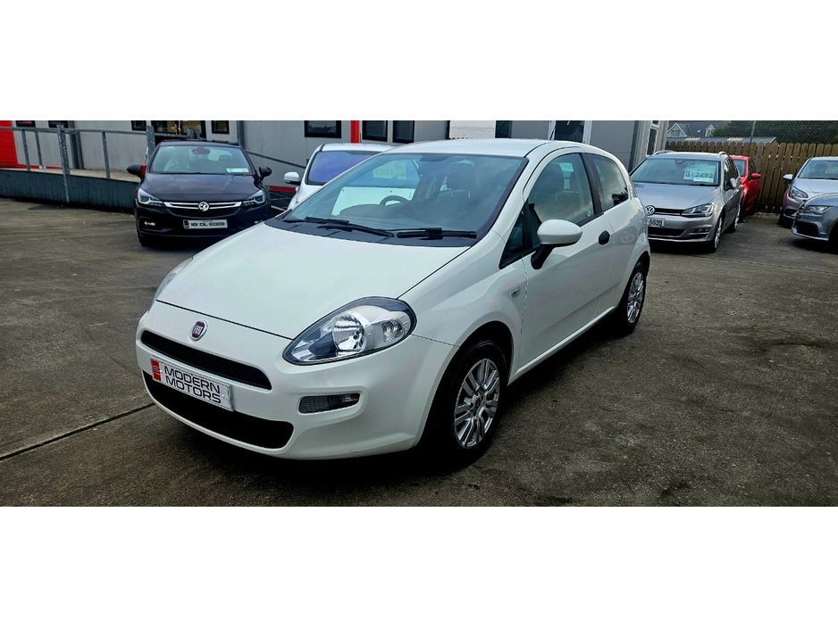 2015 Fiat Punto - image 10