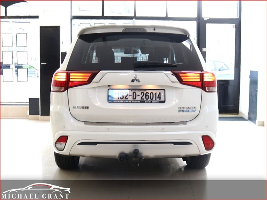 2018 Mitsubishi Outlander - image 6