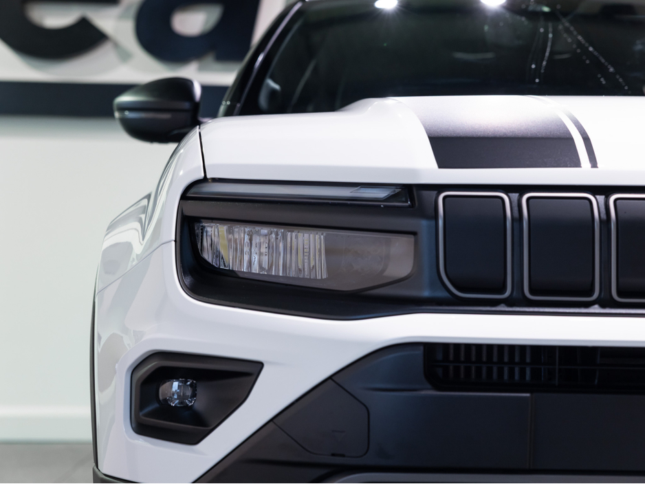 2026 Jeep Avenger 4XE Upland €39,995