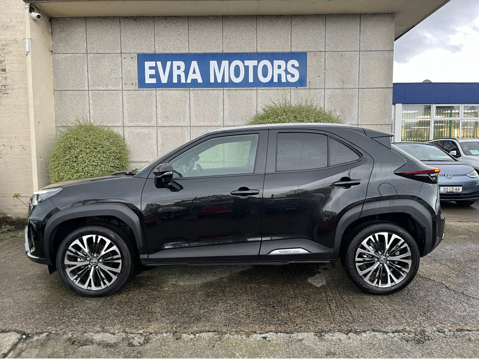2023 Toyota Yaris Cross Z ADVENTURE HYBRID AUTOMATIC 1.5 PETROL //HEATED SEATS AND STEERING WHEEL//REVERSE CAMERA//ADAPTIVE CRUISE CONTROL// €28,950