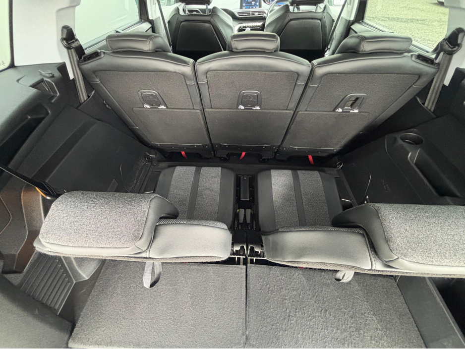 2020 Peugeot 5008 - image 4
