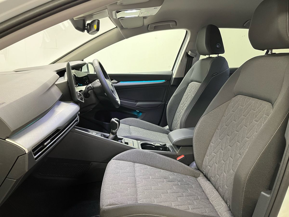 2025 Volkswagen Golf - image 17