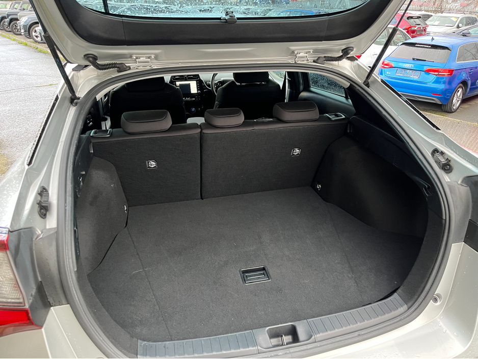 2021 Toyota Prius S 4WD AUTOMATIC HYBRID 1.8 PETROL //KEYLESS ENTRY//REVERSE CAMERA//ADAPTIVE CRUISE CONTROL// €19,950