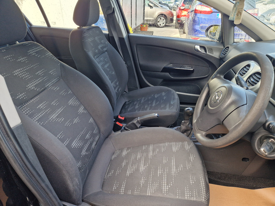 2014 Opel Corsa - image 12