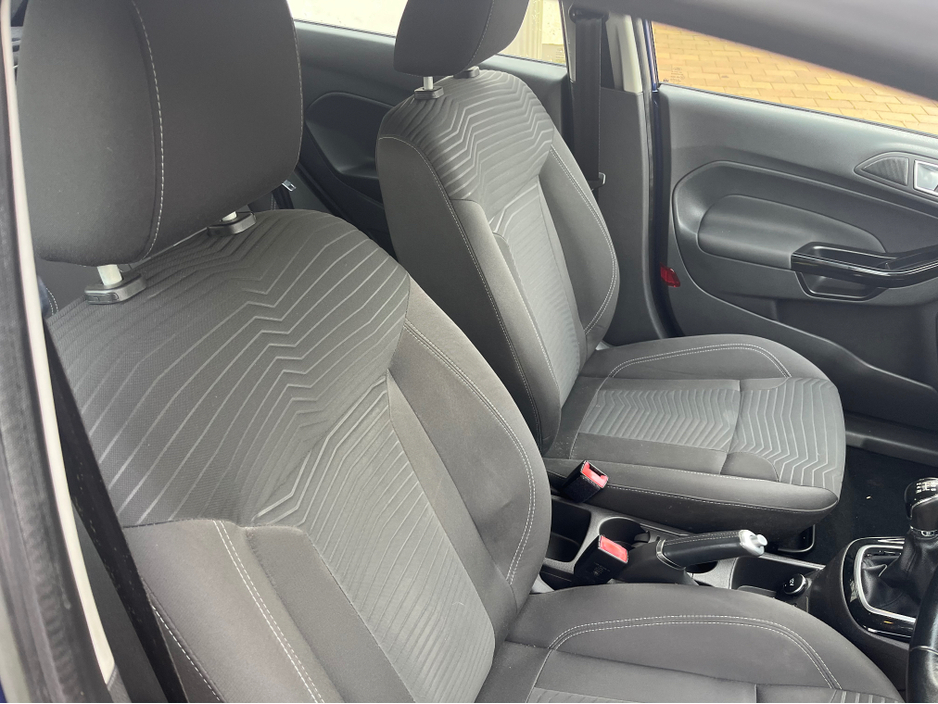 2015 Ford Fiesta 1.25 ZETEC 60PS 5DR ARGENTO €8,250