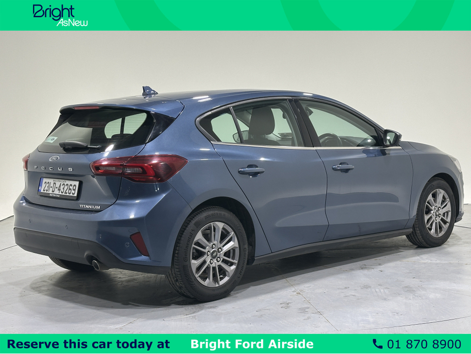 2023 Ford Focus - image 9