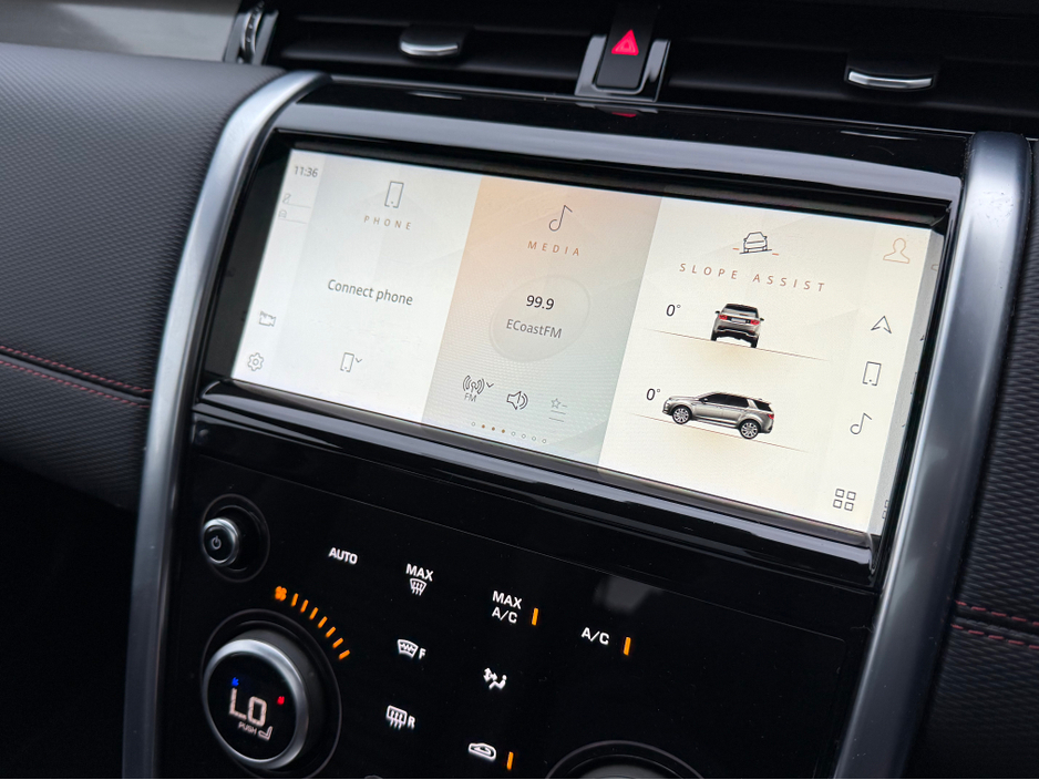 2022 Land Rover Discovery Sport P300E R-DYNAMIC SE €37,950