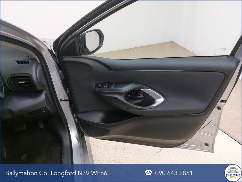 2024 Toyota Yaris Yaris Hybrid Luna €23,950