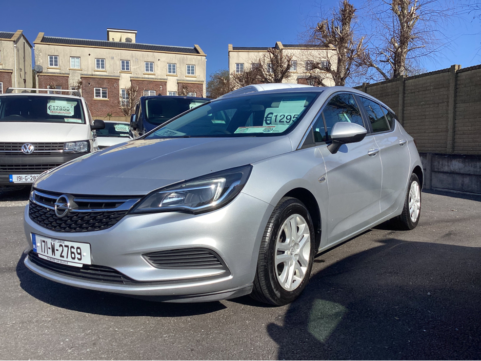2017 Opel Astra - image 7