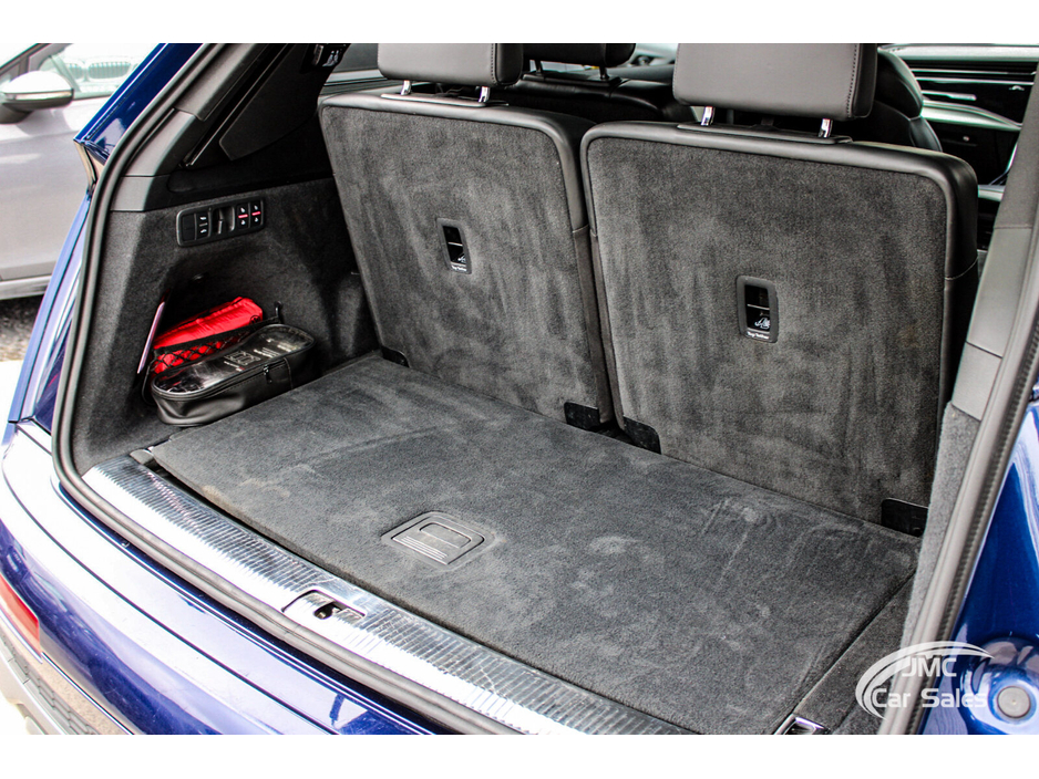 2020 Audi Q7 - image 40