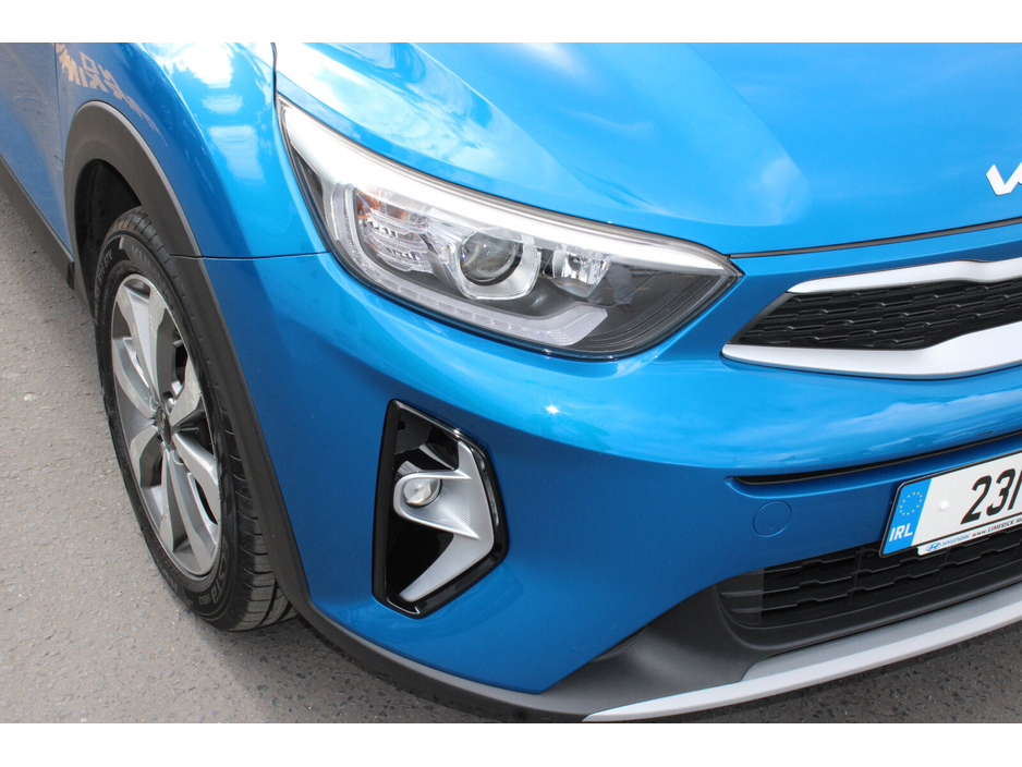 2023 Kia Stonic - image 9