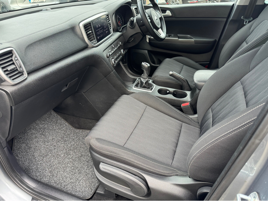 2021 Kia Sportage - image 16