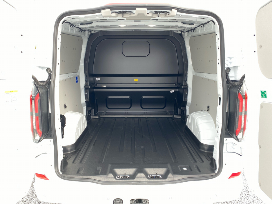 2026 Ford Transit Custom - image 26