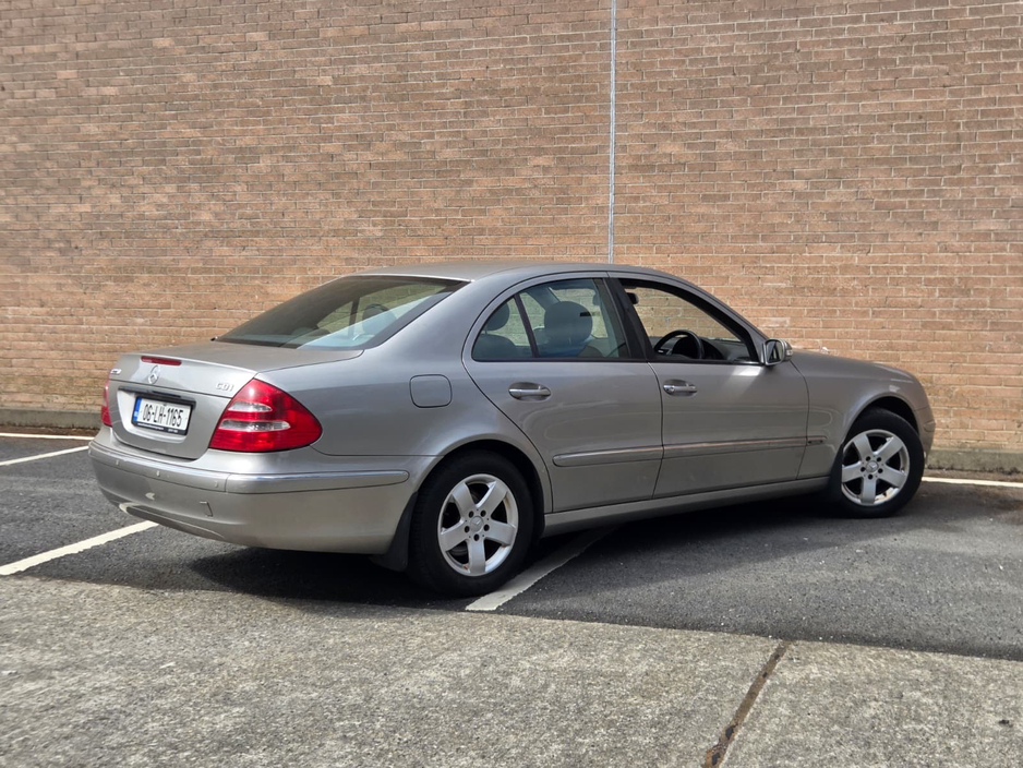 2006 Mercedes-Benz E Class - image 20