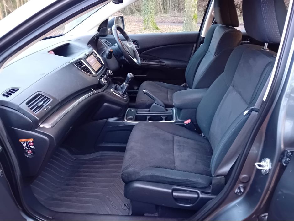 2015 Honda CR-V 1.6 i-DTEC  ES  6 SPEED  SUV @ REDDY2DRIVE LTD €9,850