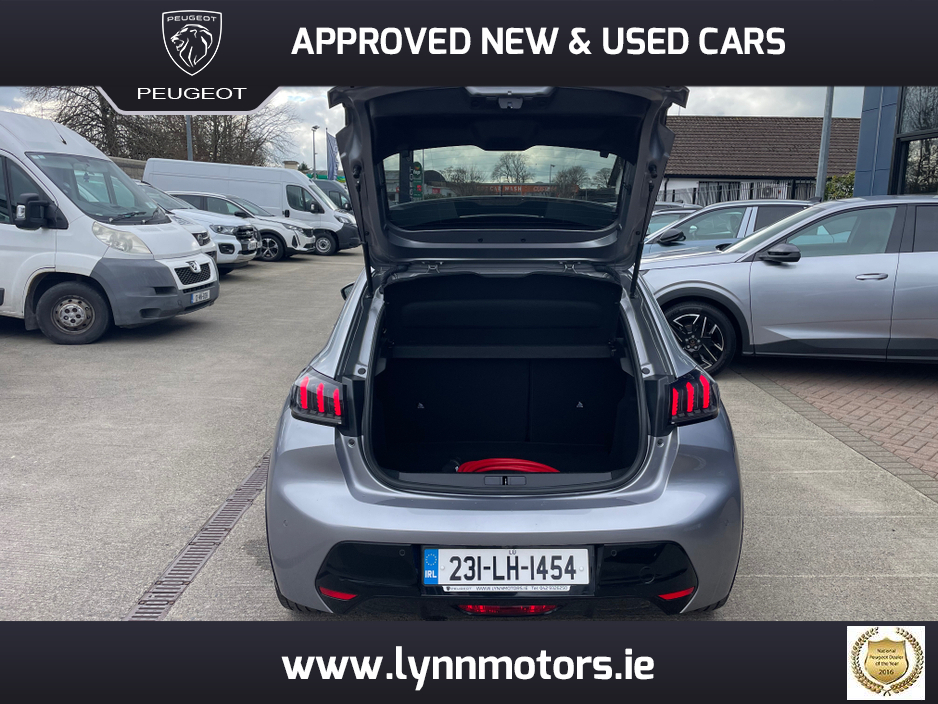 2023 Peugeot 208 - image 4