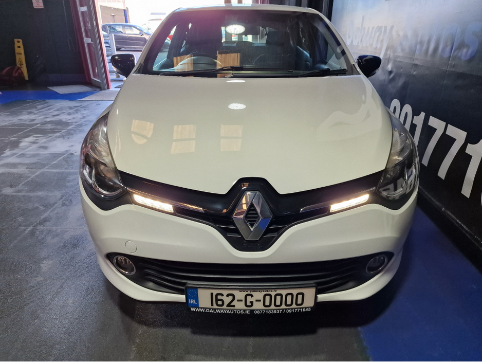 2016 Renault Clio - image 3